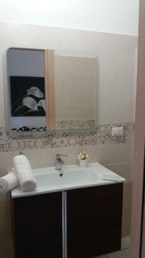 Depandance Macchiavelli 2 Hotell Cagliari Eksteriør bilde